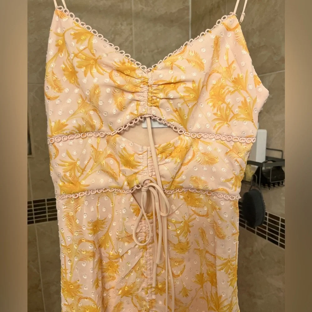 REVOLVE Yellow & White Floral Maxi Dress - Picture 4 of 5